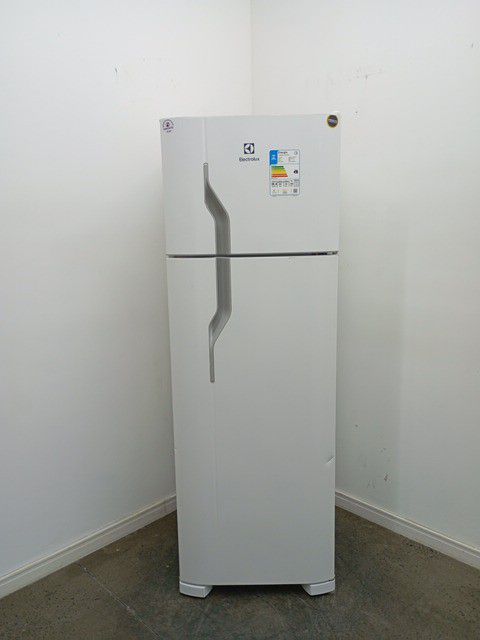 REFRIGERADOR ELECTROLUX DC35A   DUAS PORTAS C