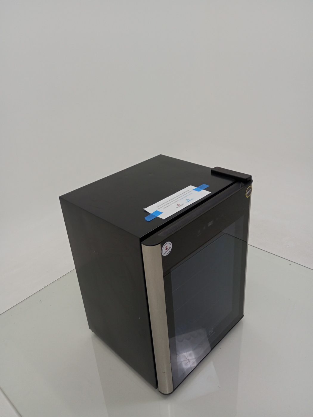 ADEGA ELECTROLUX VINHOS 1 PORTA WSF24 24 GARR