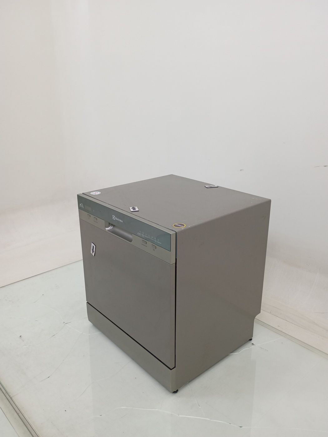 LAVA LOUCAS ELECTROLUX LL08S - Lava Louça Ele