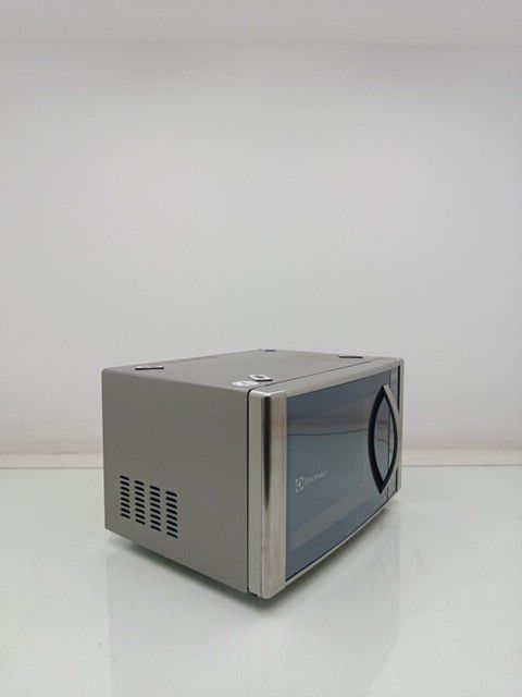 MICRO-ONDAS ELECTROLUX ME41X - Micro-Ondas El