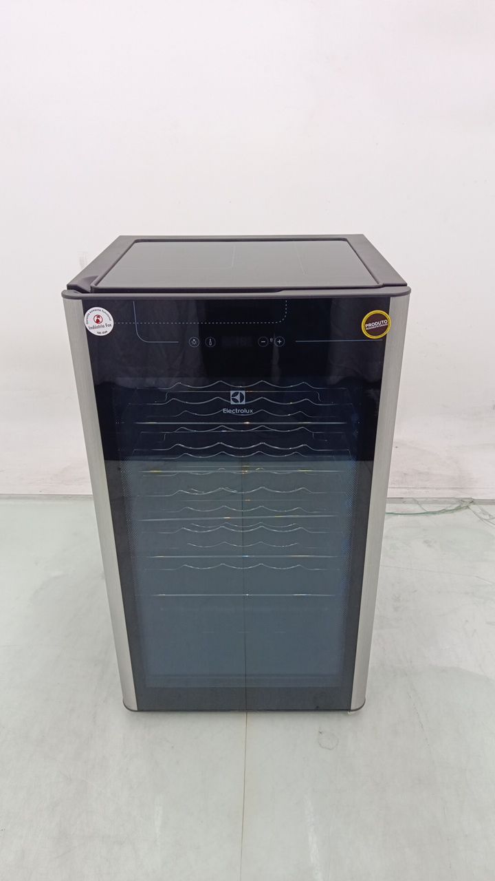 ADEGA ELECTROLUX ACS34 34 GARRAFAS UMA PORTA 