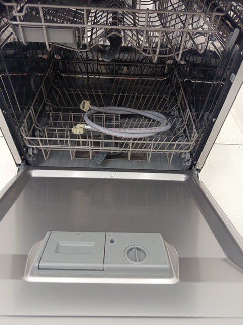 LAVA LOUCAS ELECTROLUX LL08S - Lava Louça Ele