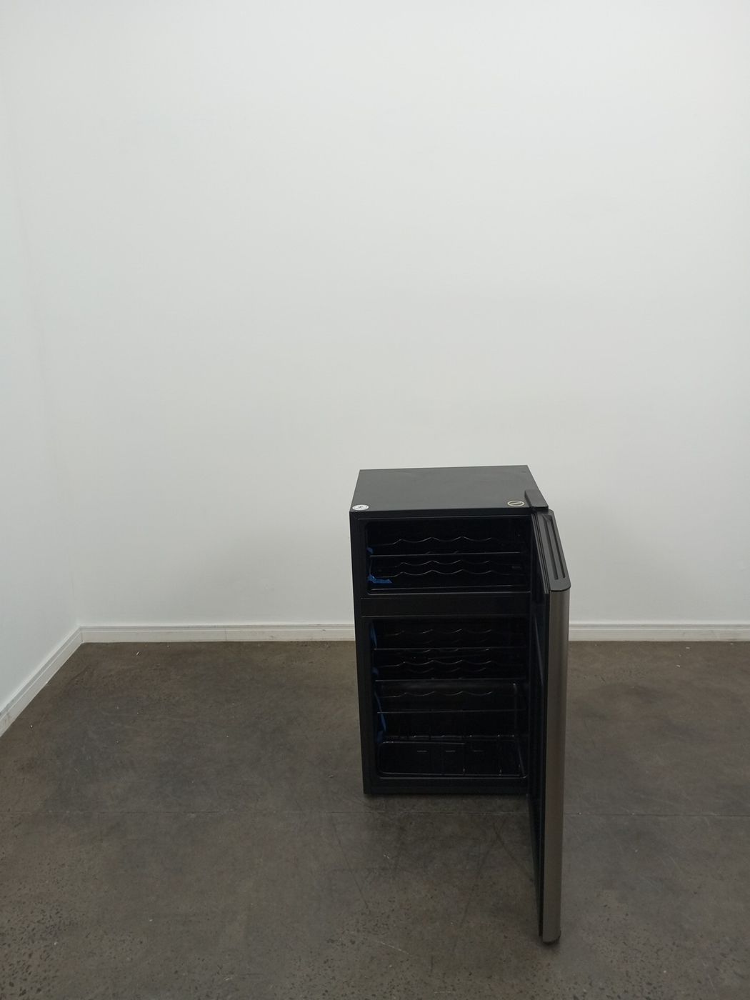 ADEGA ELECTROLUX WDF29 DUAL ZONE 29 GARRAFAS 