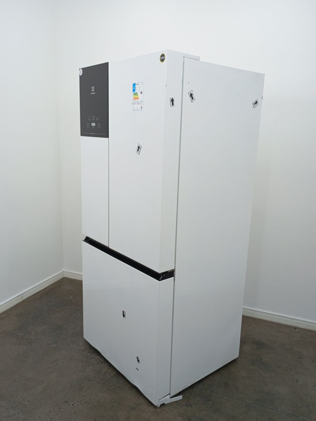 REFRIGERADOR ELECTROLUX IM8 FROST FREE INVERT