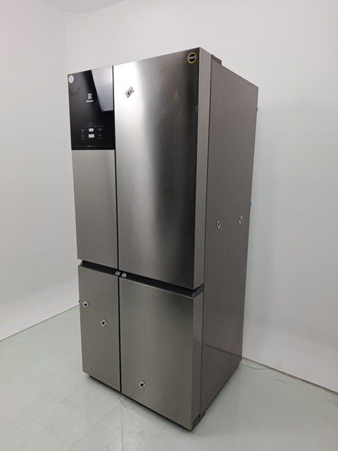 REFRIGERADOR ELECTROLUX IQ8S - Refrigerador E