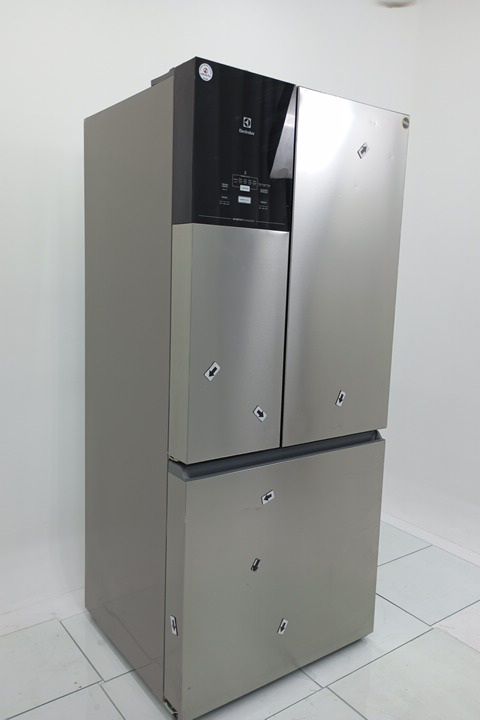 REFRIGERADOR ELECTROLUX IM8S FROST FREE INVER