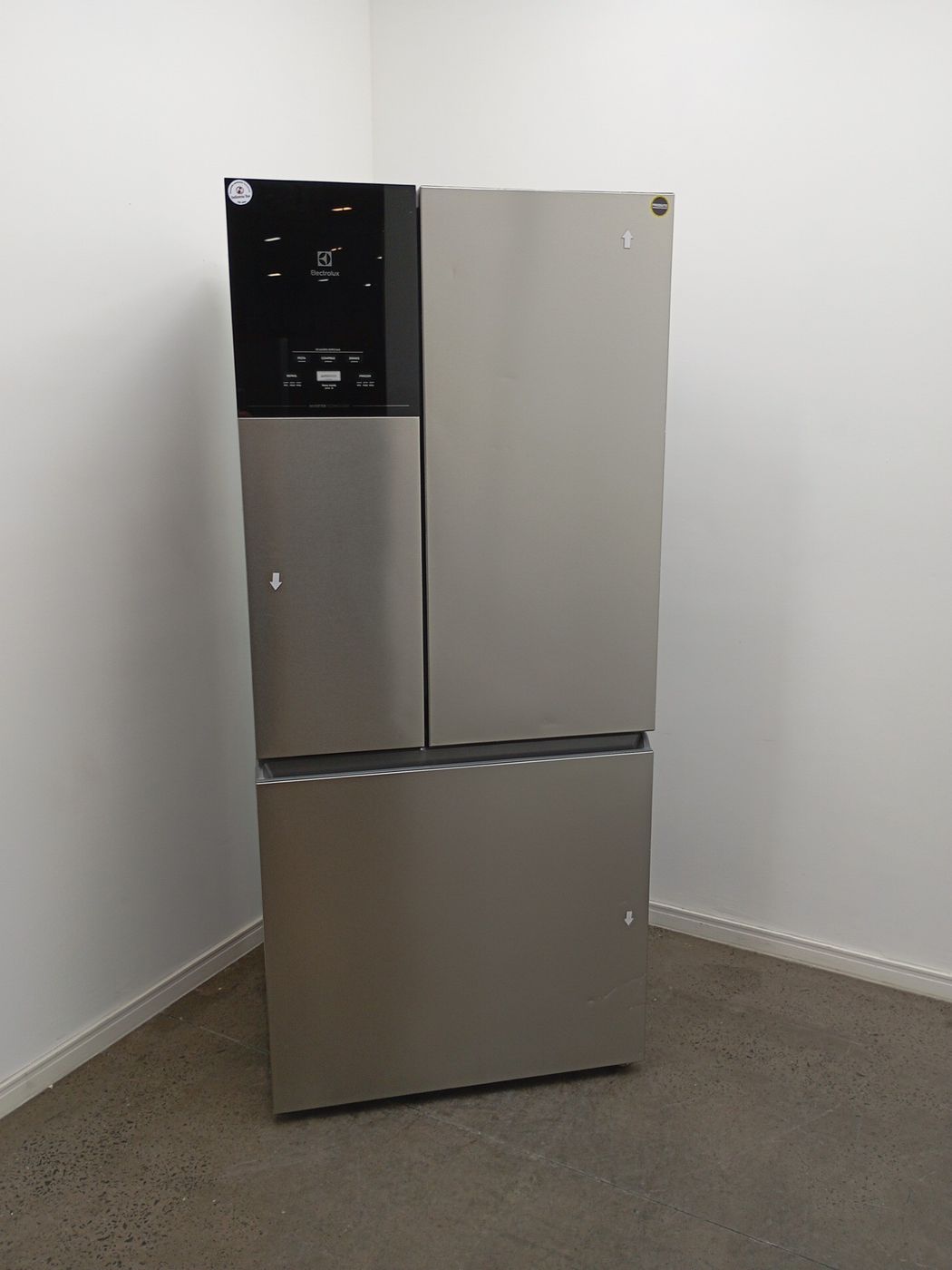 REFRIGERADOR ELECTROLUX IM8S FROST FREE INVER