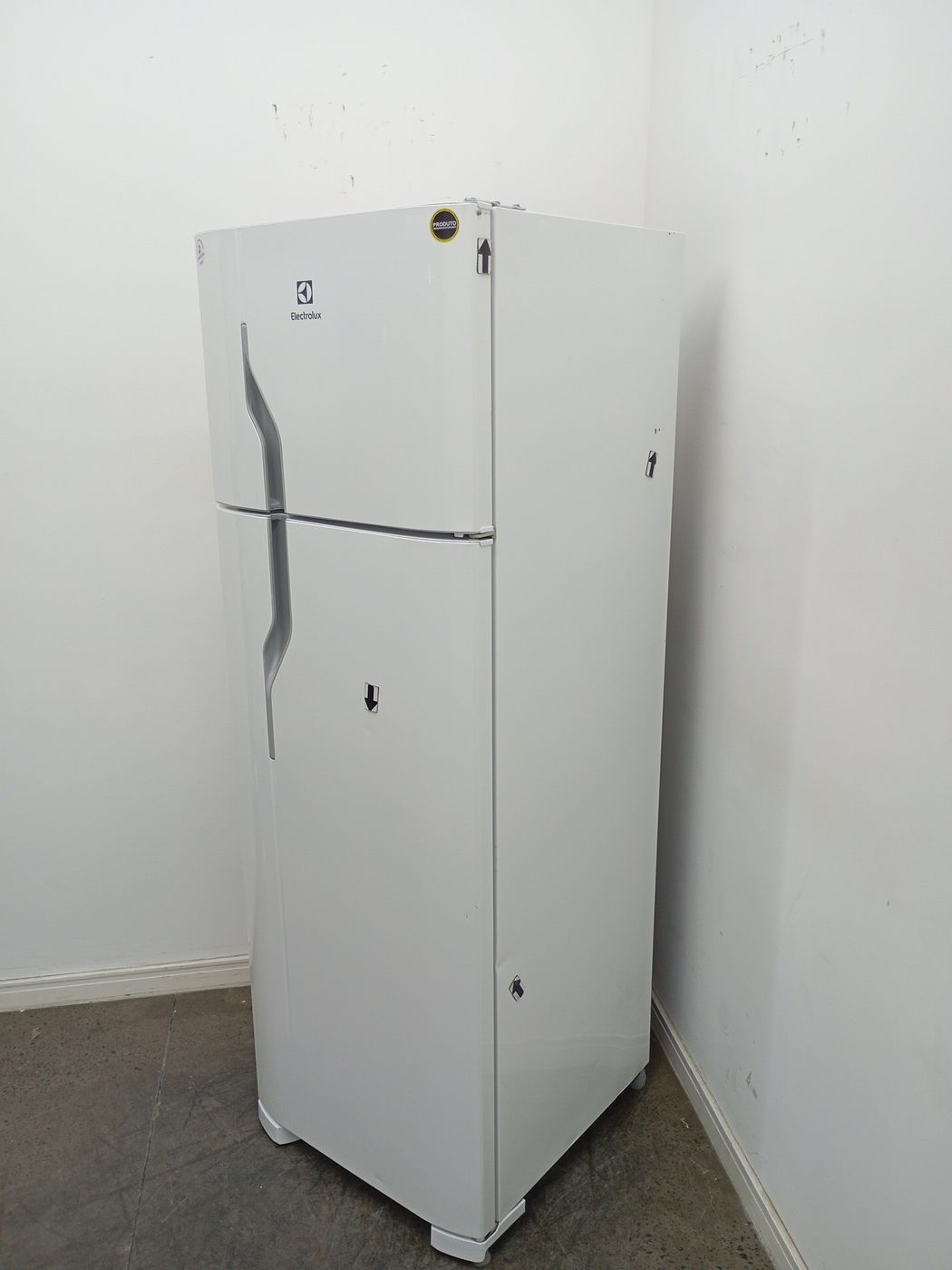 REFRIGERADOR ELECTROLUX DC35A   DUAS PORTAS C