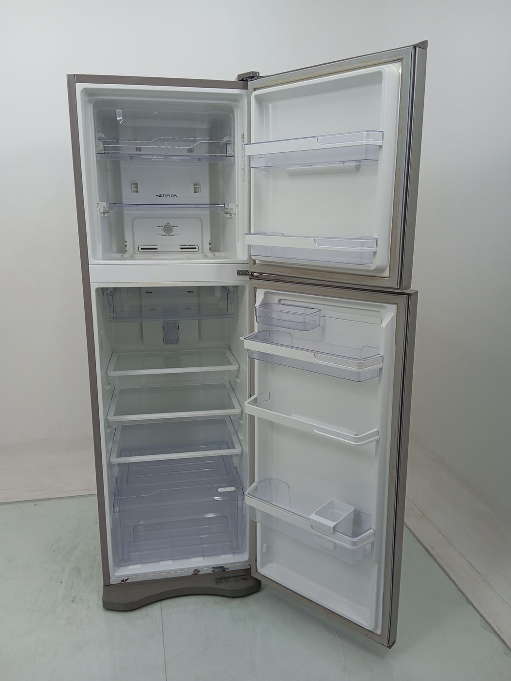 REFRIGERADOR ELECTROLUX DF44S - Refrigerador 