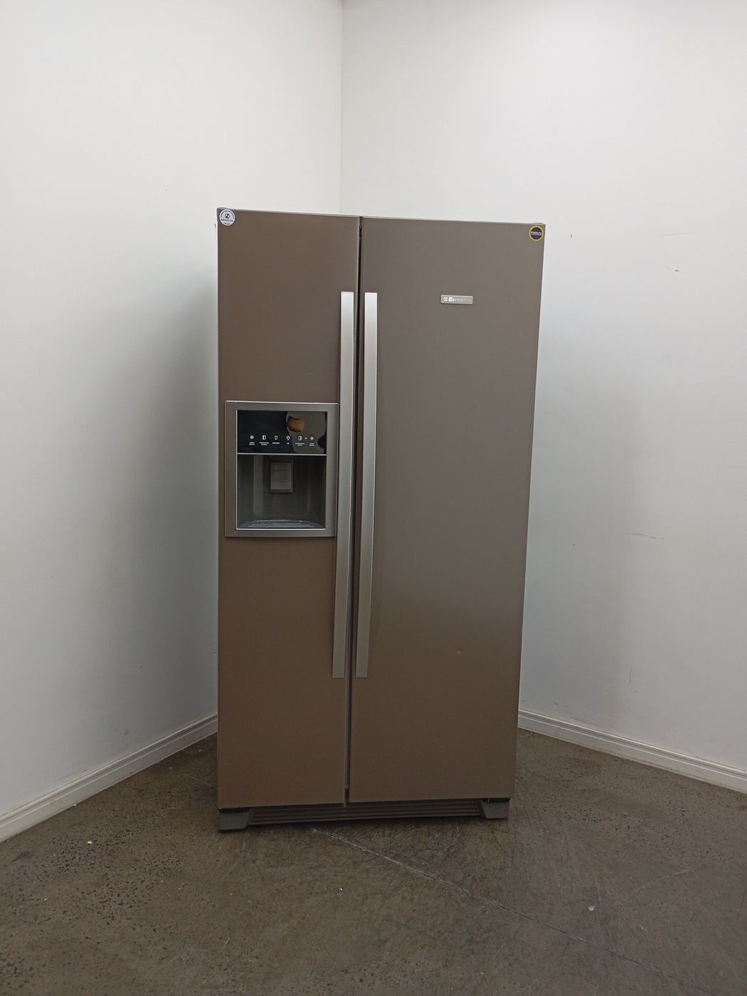 REFRIGERADOR ELECTROLUX SS72X FROST FREE SIDE