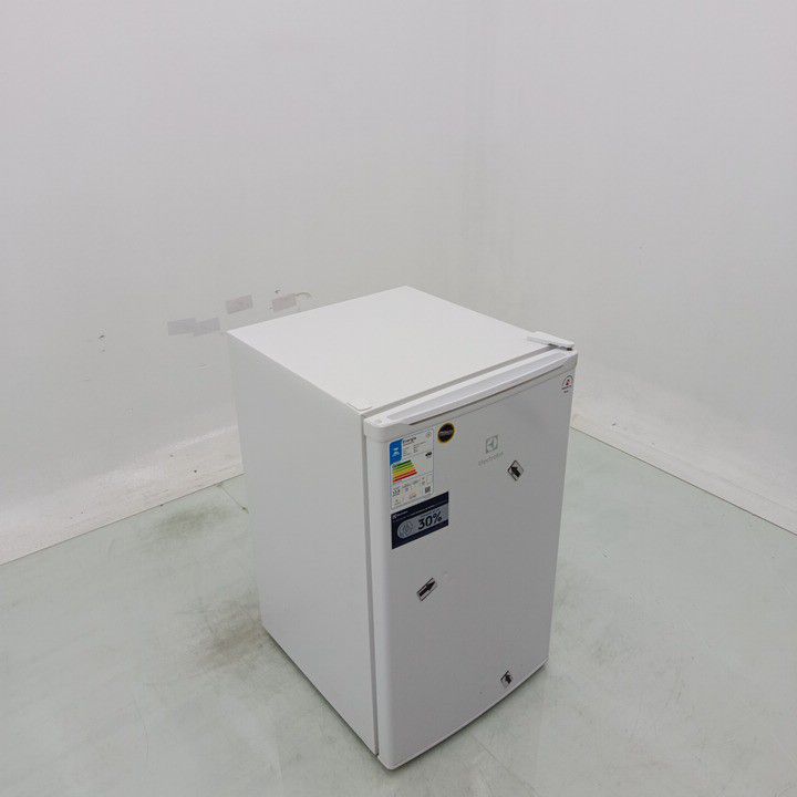 FRIGOBAR ELECTROLUX EM120 - Frigobar Electrol