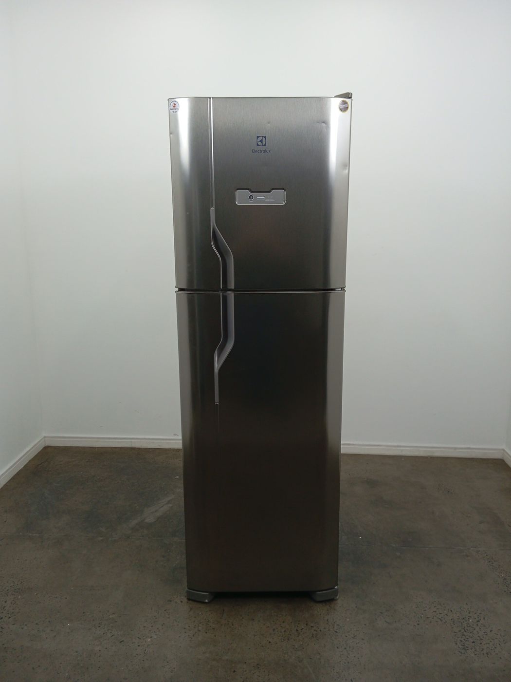 REFRIGERADOR ELECTROLUX DFX44 FROST FREE 400L