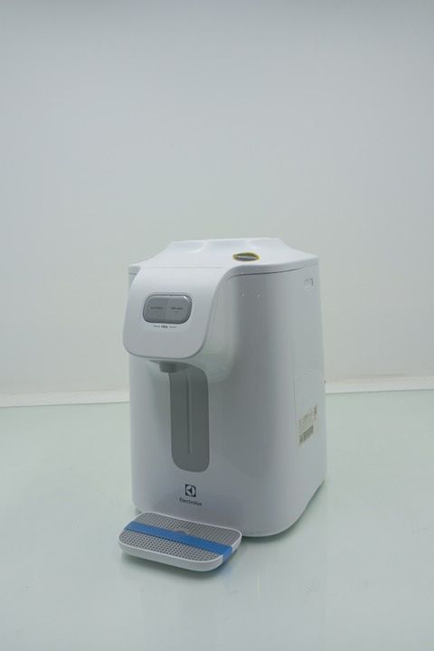 BEBEDOURO ELECTROLUX BC018 ÁGUA GELADA, FRIA 
