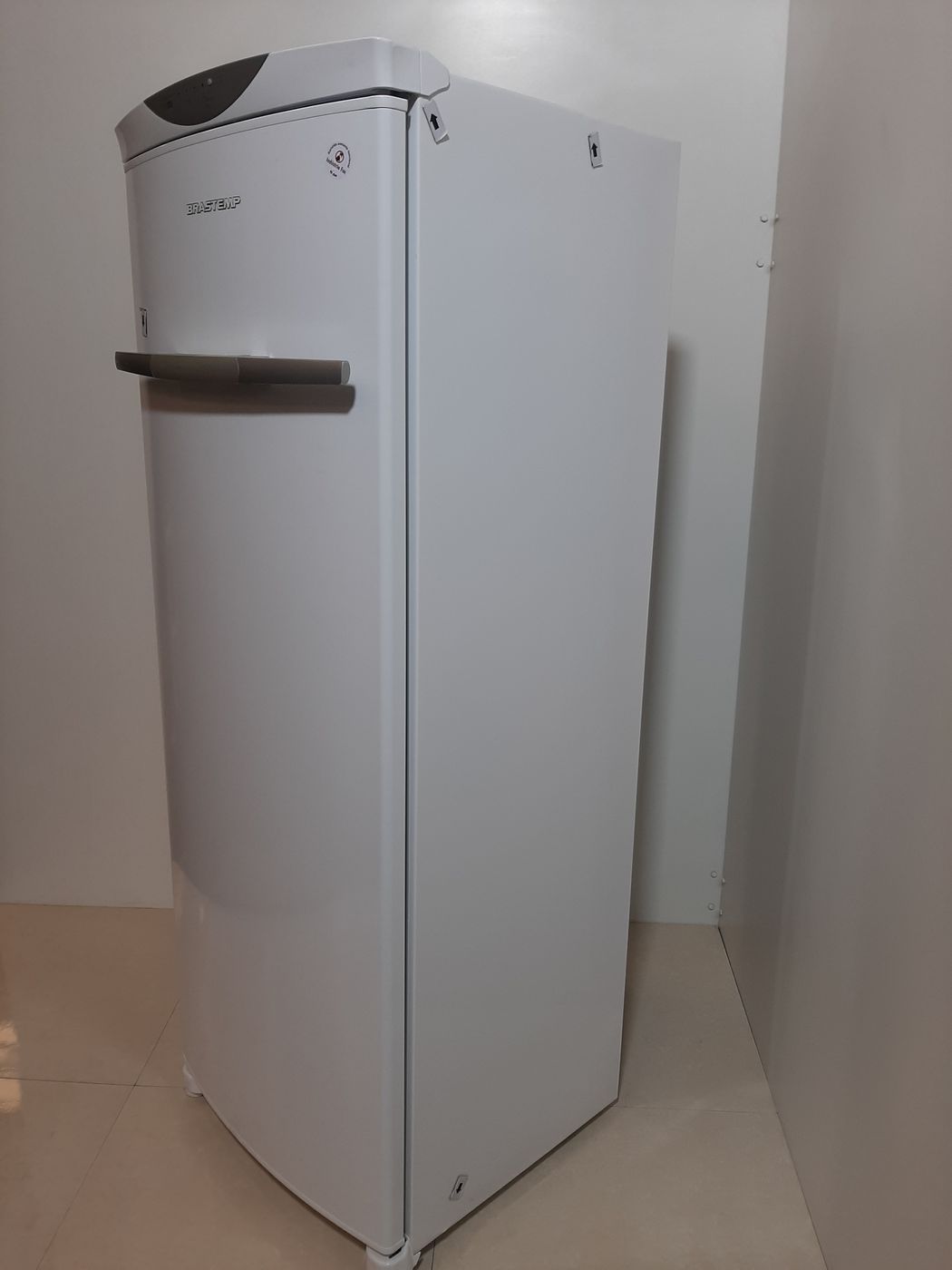 FREEZER BRASTEMP VERTICAL 1 PORTA 228L BR - B
