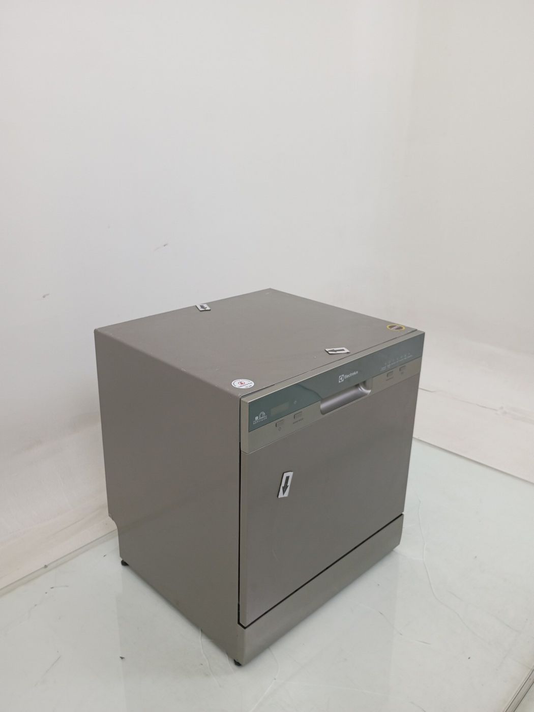LAVA LOUCAS ELECTROLUX LL08S - Lava Louça Ele
