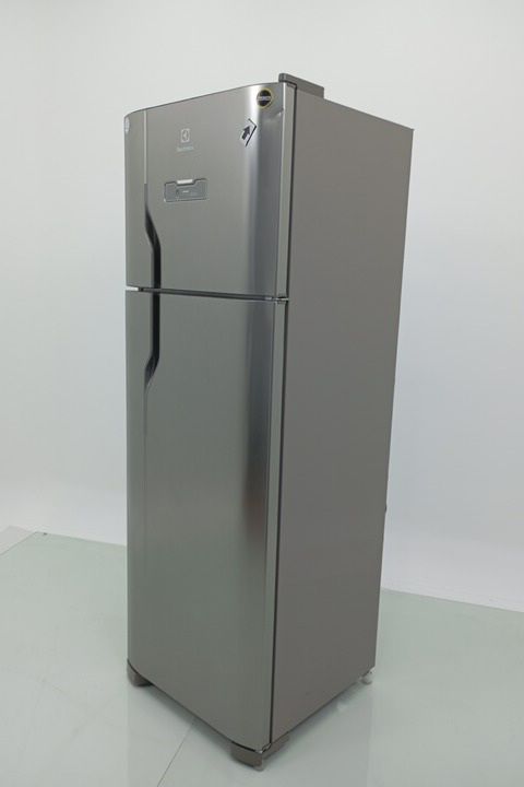 REFRIGERADOR ELECTROLUX TF39S FROST FREE 310L