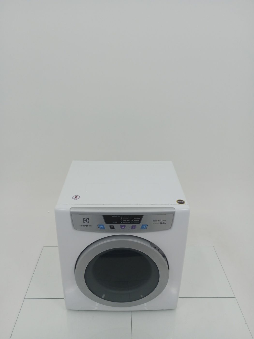SECADORA ELECTROLUX SVP11 DE PAREDE E PISO 10