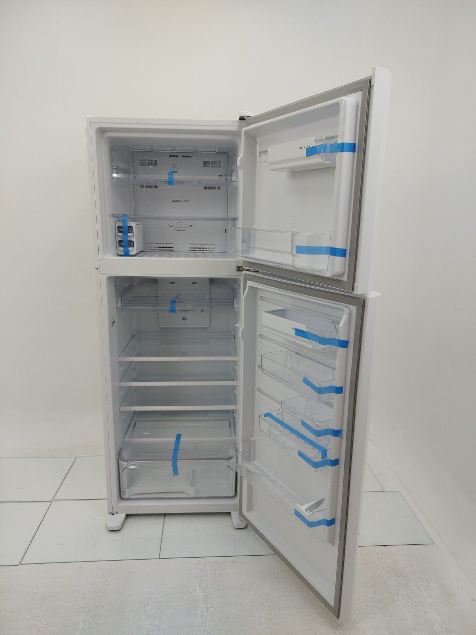 REFRIGERADOR ELECTROLUX IT56 FROST FREE INVER
