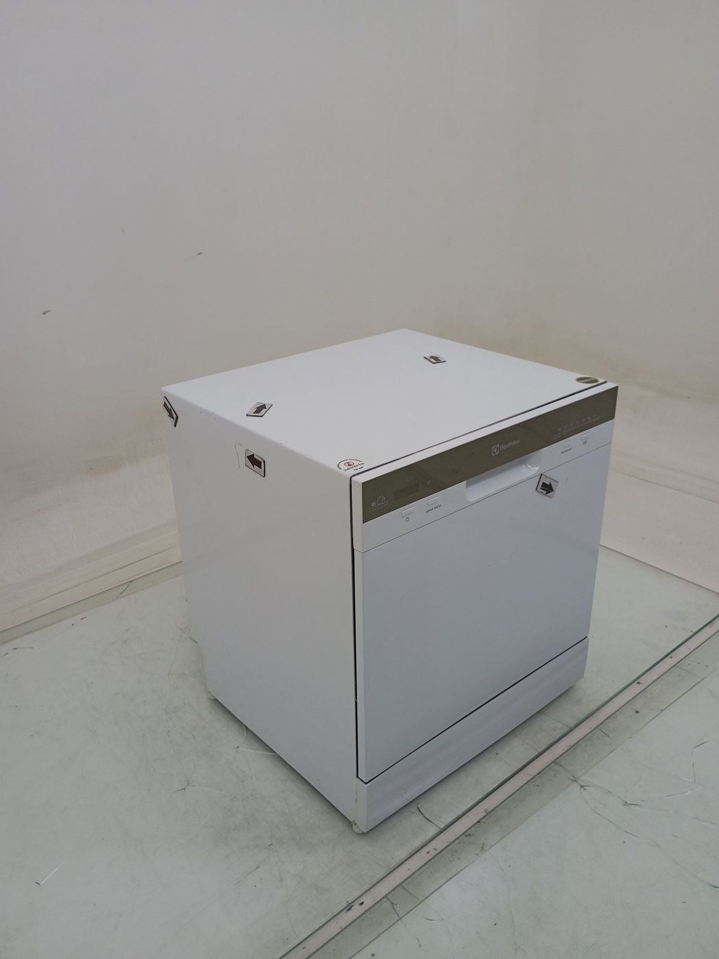 LAVA LOUCAS ELECTROLUX LL08B - Lava Louça Ele