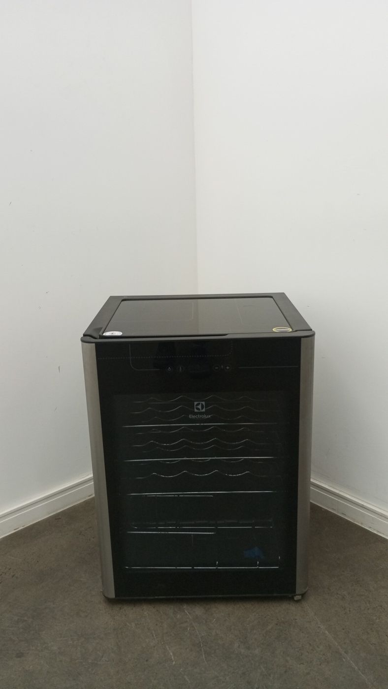 ADEGA ELECTROLUX VINHOS 1 PORTA ACS24 24 GARR