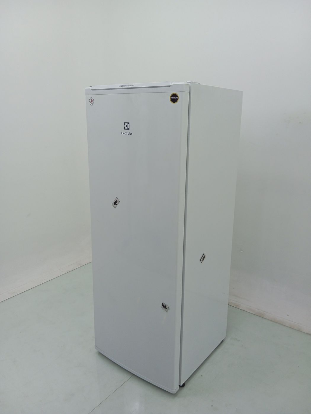 FREEZER ELECTROLUX VERTICAL FEI23 CYCLE DEFRO
