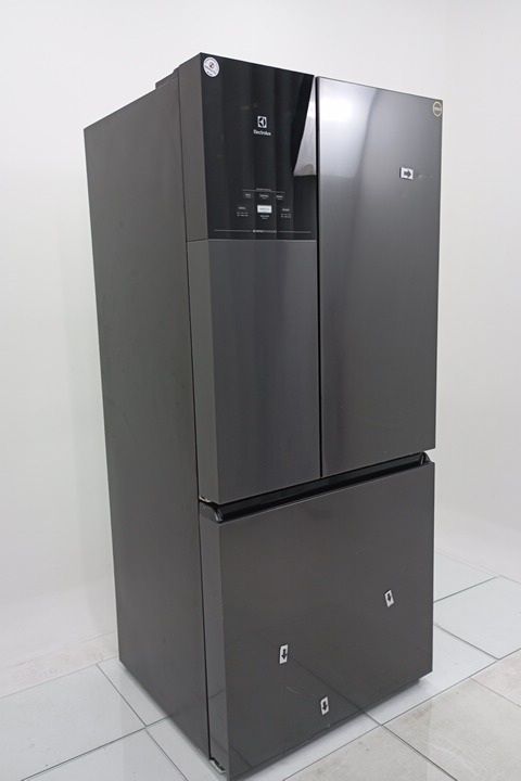 REFRIGERADOR ELECTROLUX IM8B FROST FREE INVER