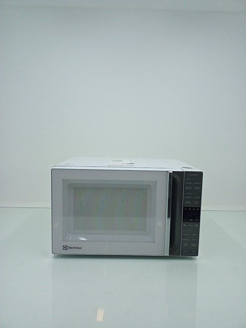 MICRO-ONDAS ELECTROLUX ME36B EFFICIENT 36L MI