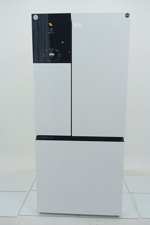REFRIGERADOR ELECTROLUX IM8 FROST FREE - BRAN
