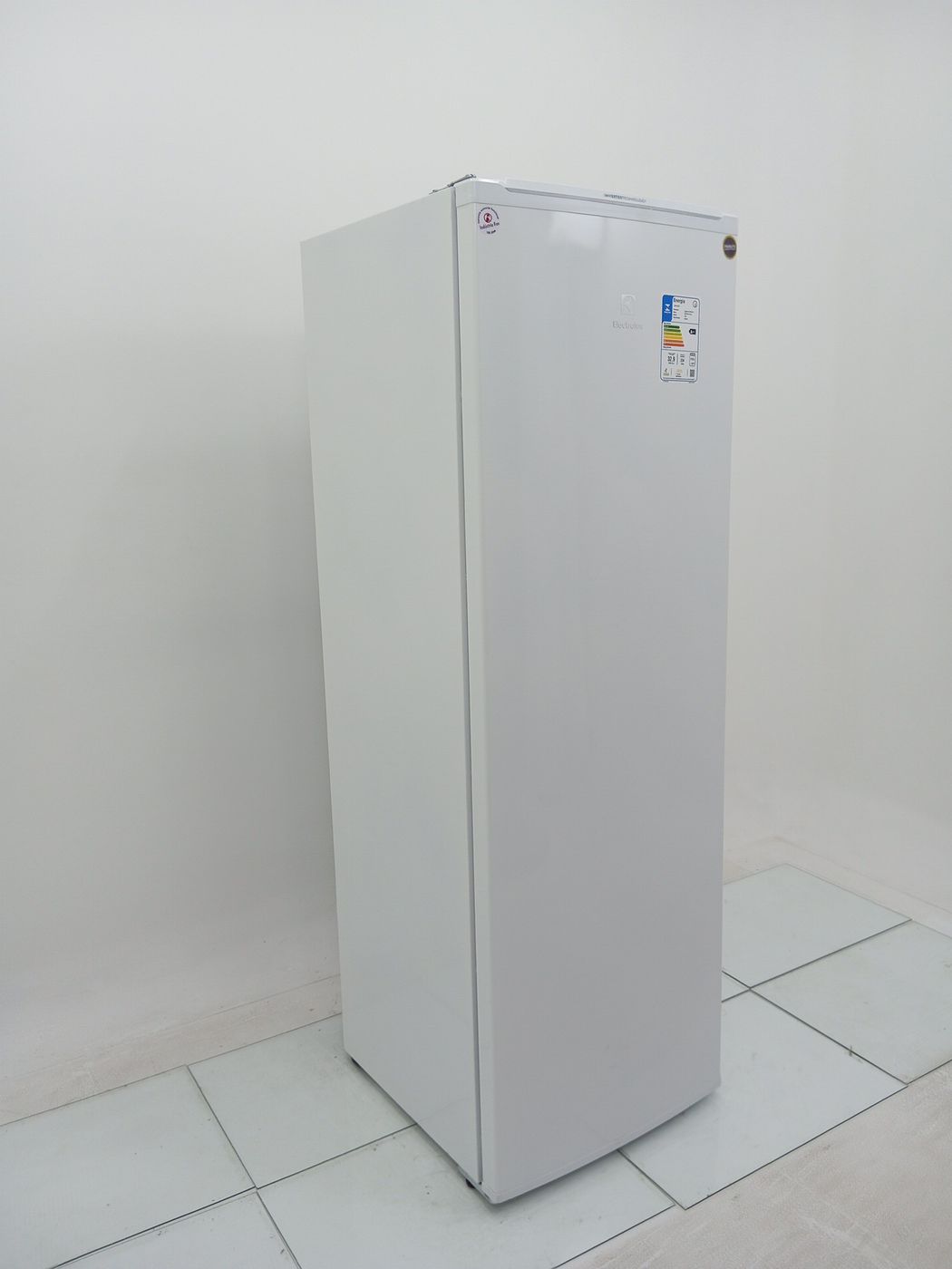 FREEZER ELECTROLUX FEI27 VERTICAL CYCLE DEFRO