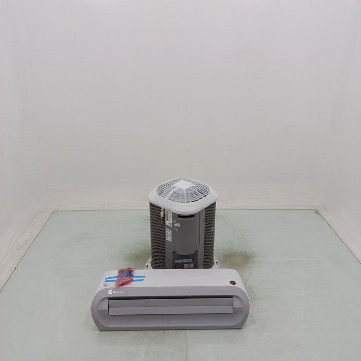 AR CONDICIONADO ELECTROLUX YE12F - Condensado