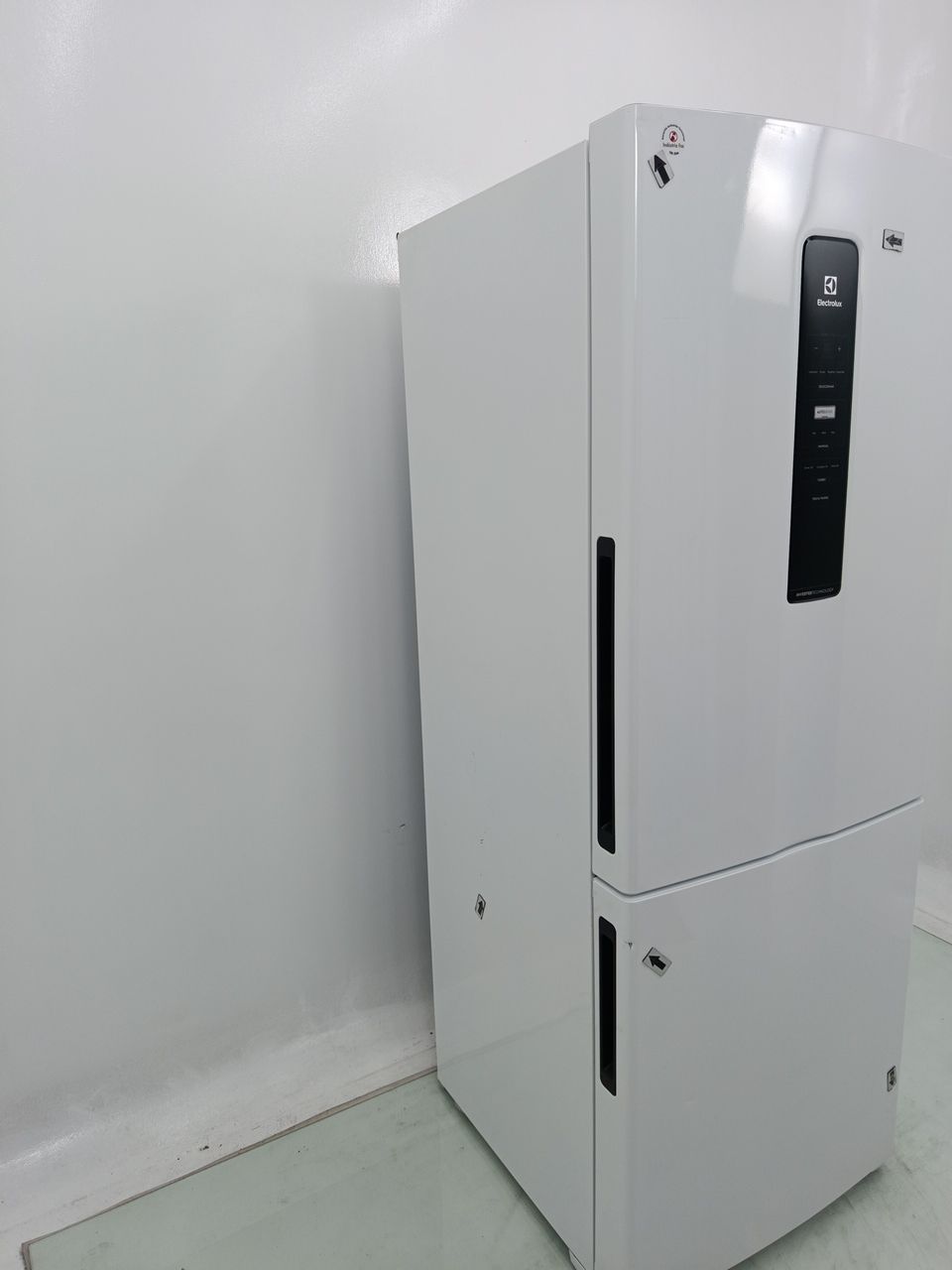 REFRIGERADOR ELECTROLUX IB7 FROST FREE INVERT