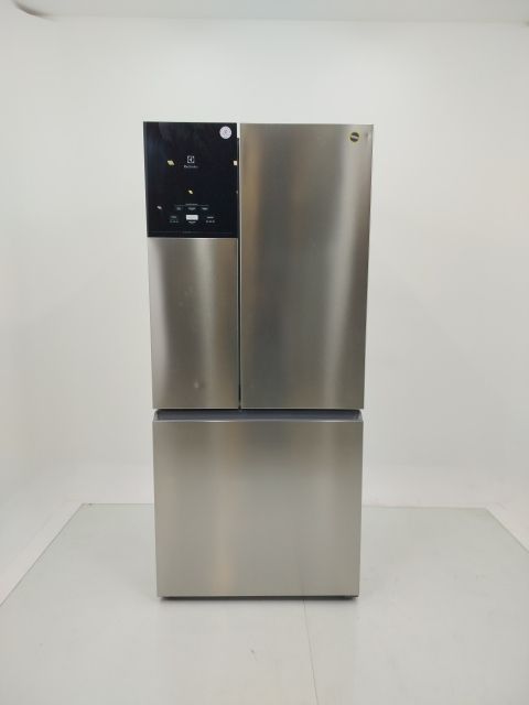 REFRIGERADOR ELECTROLUX IM8S FROST FREE INVER