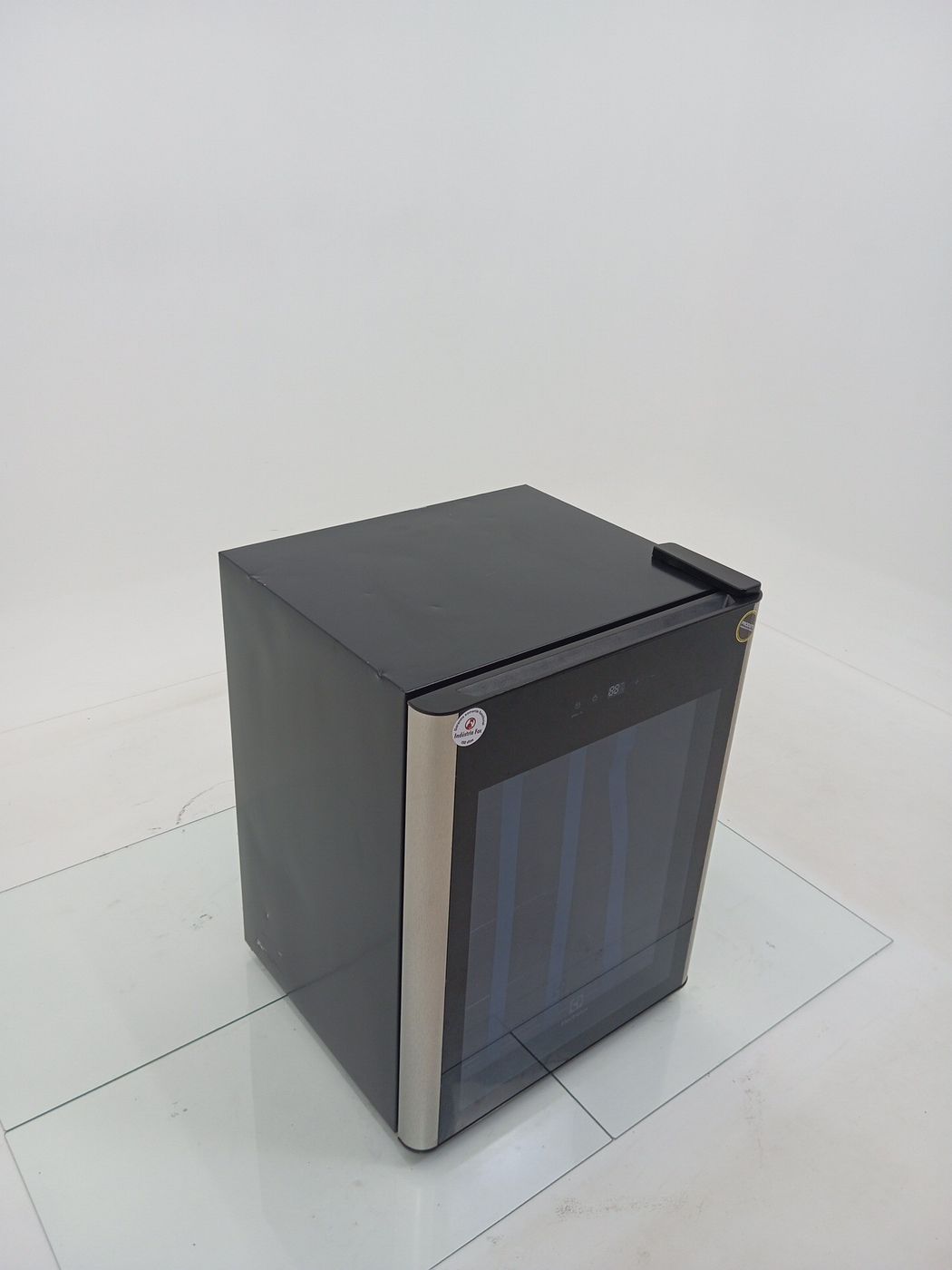 ADEGA ELECTROLUX VINHOS 1 PORTA WSF24 24 GARR