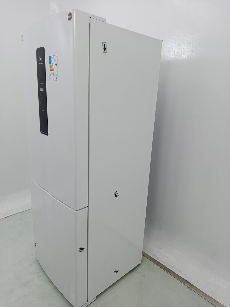 GELADEIRA ELECTROLUX IB7 FROST FREE INVERTER 