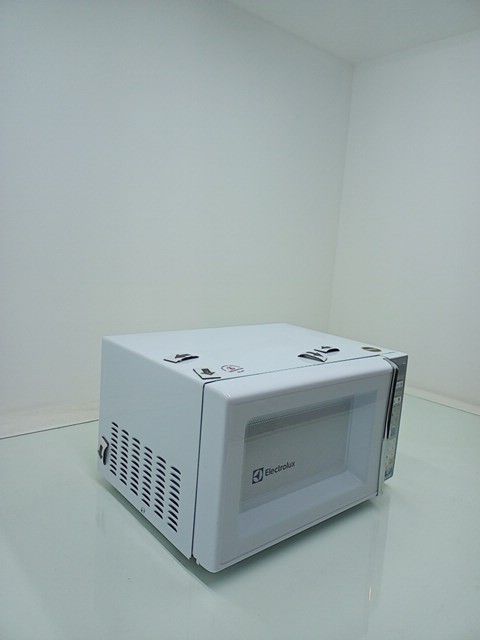 MICRO-ONDAS ELECTROLUX MB37R MICROONDAS 27L -