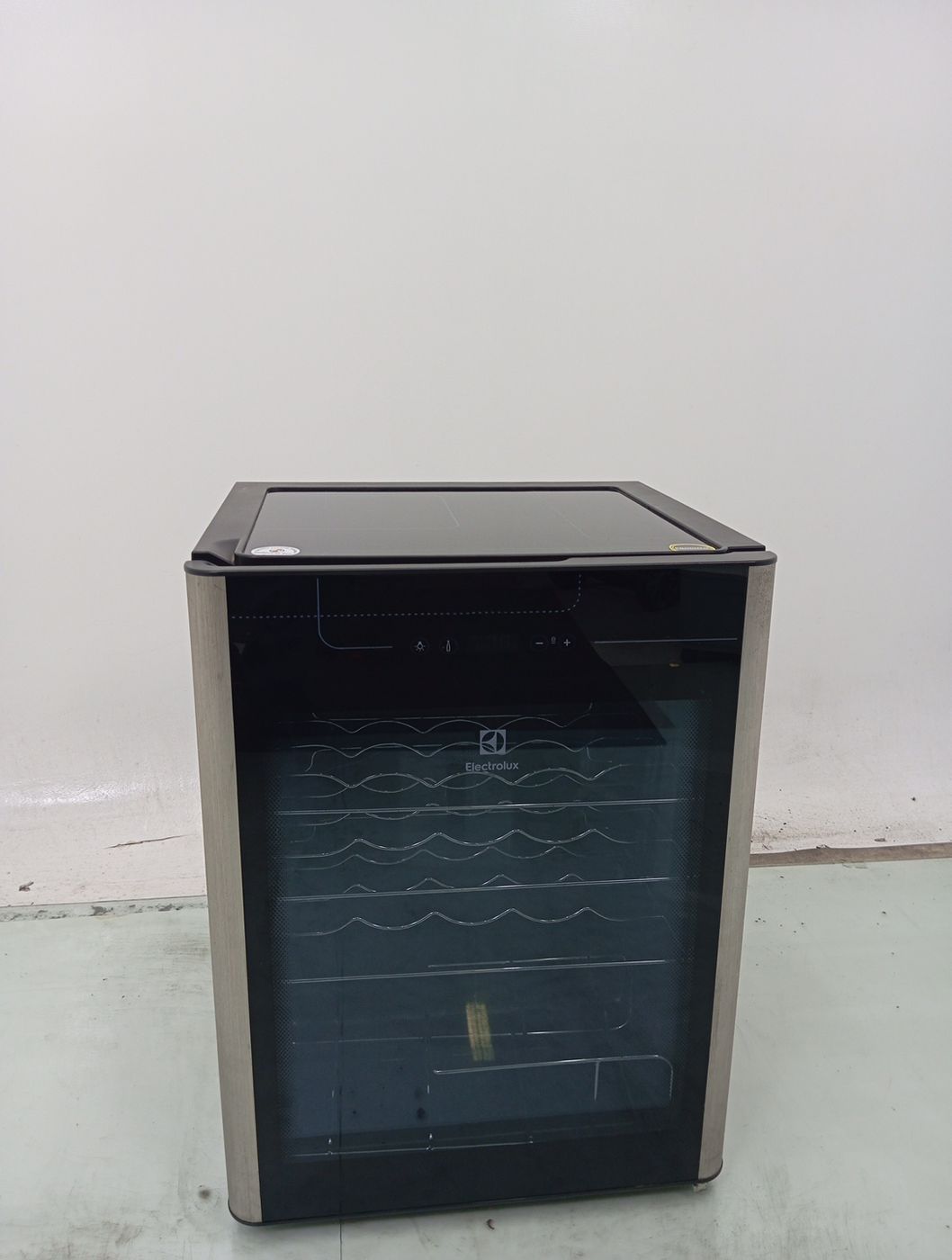 ADEGA ELECTROLUX ACS24 24 GARRAFAS - INOX