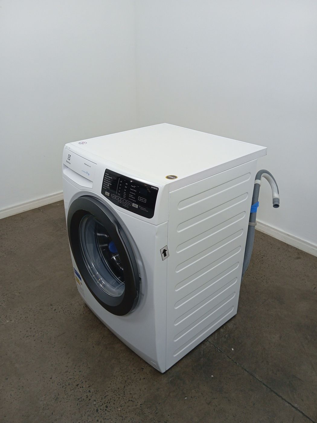 LAVADORA ELECTROLUX FRONT LOAD LFE11 11KG INV