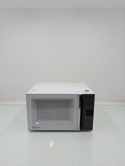 MICRO-ONDAS ELECTROLUX ME36B 36L - BRANCO