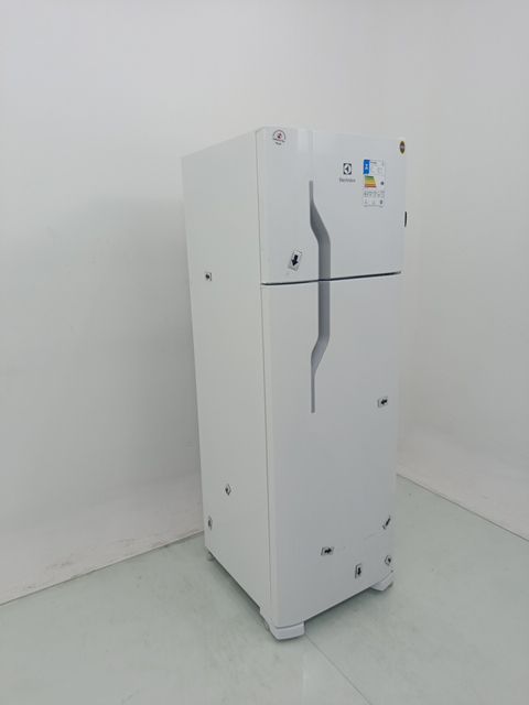 REFRIGERADOR ELECTROLUX DC35A   DUAS PORTAS C