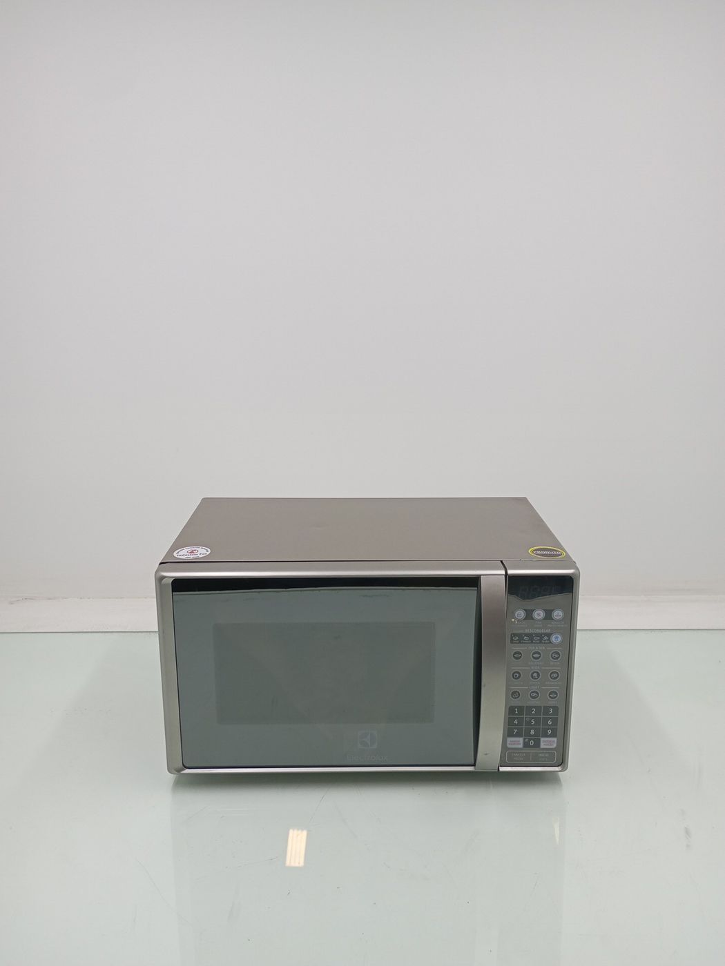 MICRO-ONDAS ELECTROLUX MT30S MICROONDAS 20L -