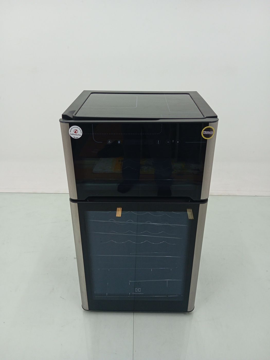 ADEGA ELECTROLUX VINHOS 2 PORTAS ACD29 29 GAR
