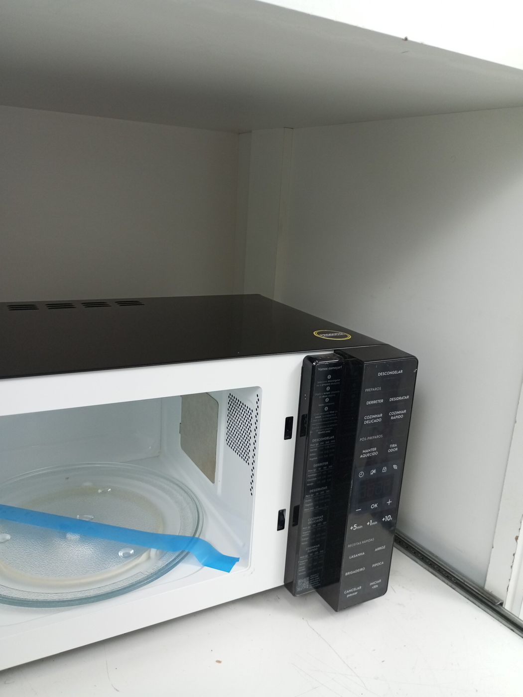 MICRO-ONDAS ELECTROLUX ME23P 23L - PRETO