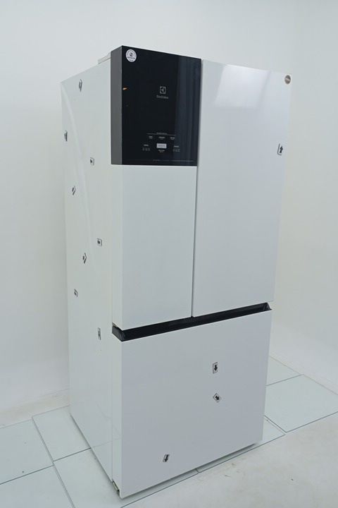 REFRIGERADOR ELECTROLUX IM8 FROST FREE - BRAN