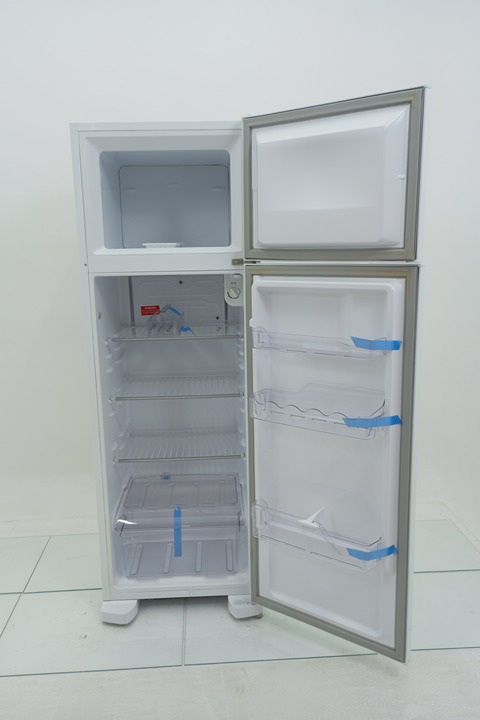 REFRIGERADOR ELECTROLUX DC35A   DUAS PORTAS C