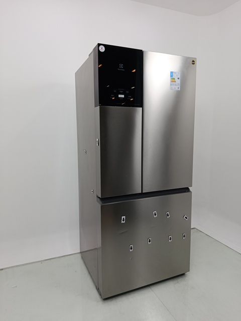 REFRIGERADOR ELECTROLUX IM8S - Refrigerador E