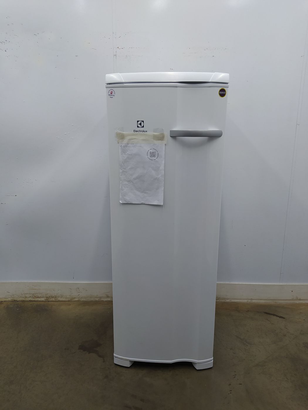 Freezer Electrolux Fe23 Vertical Cycle Defrost Uma Porta 197l Branco