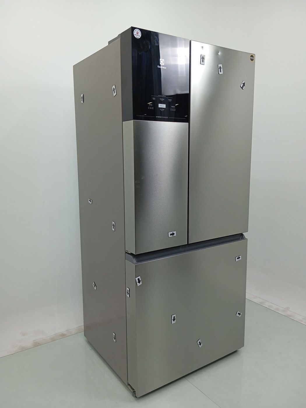 REFRIGERADOR ELECTROLUX IM8S FROST FREE INVER