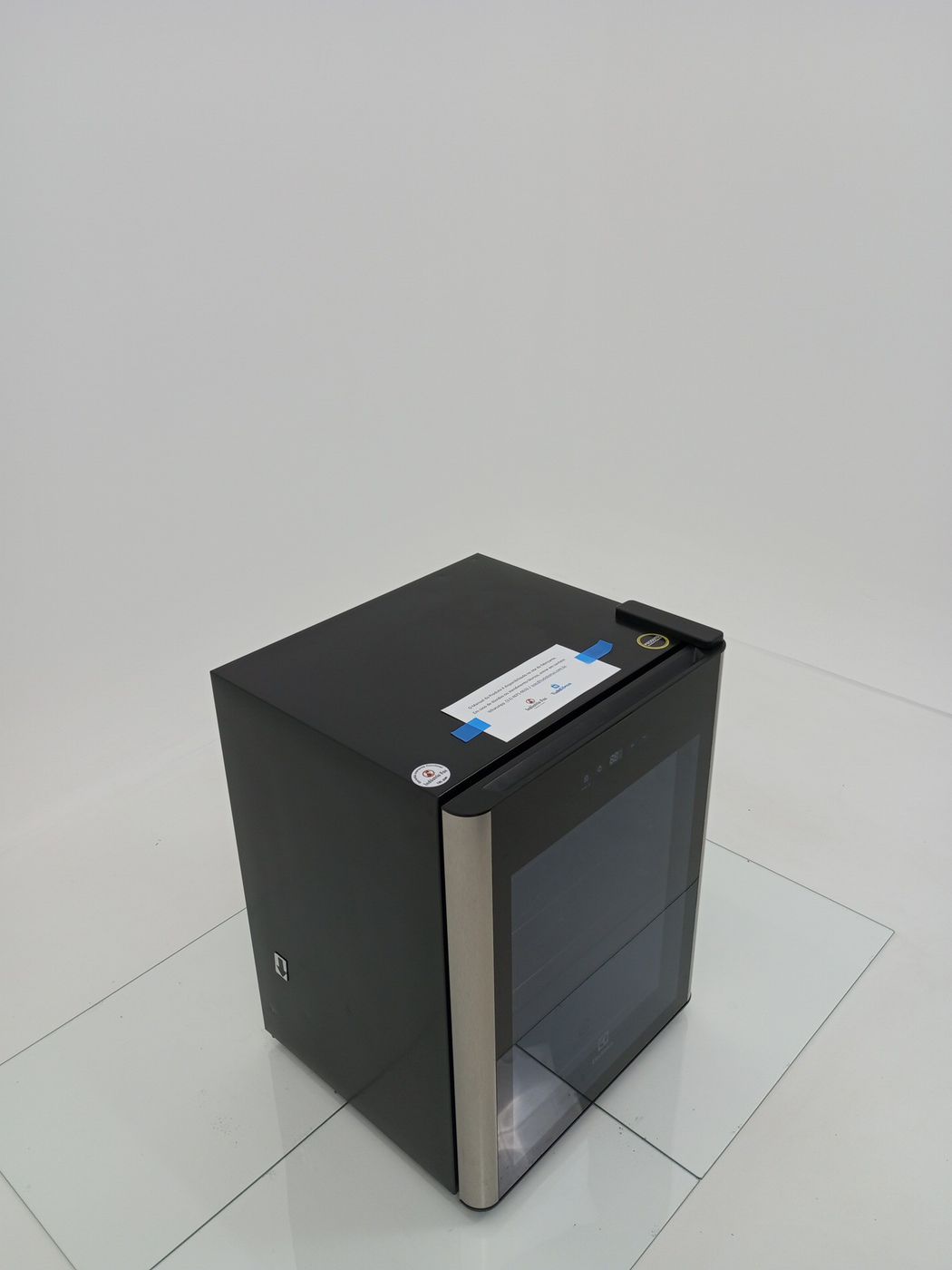 ADEGA ELECTROLUX VINHOS 1 PORTA WSF24 24 GARR