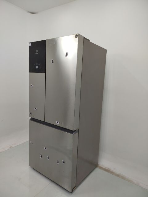 REFRIGERADOR ELECTROLUX IM8S FROST FREE INVER