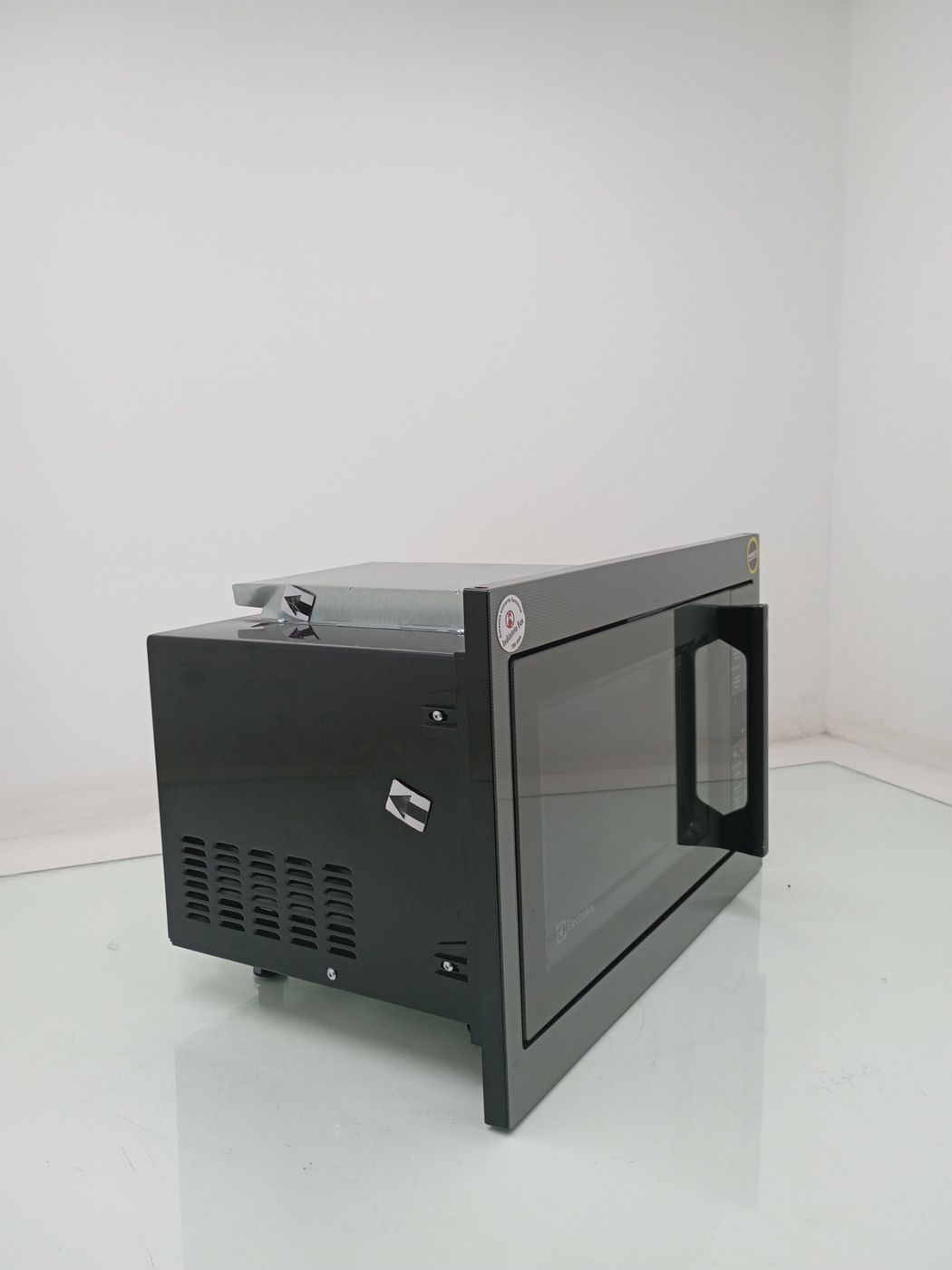 MICRO-ONDAS ELECTROLUX ME3BC DE EMBUTIR 34L C